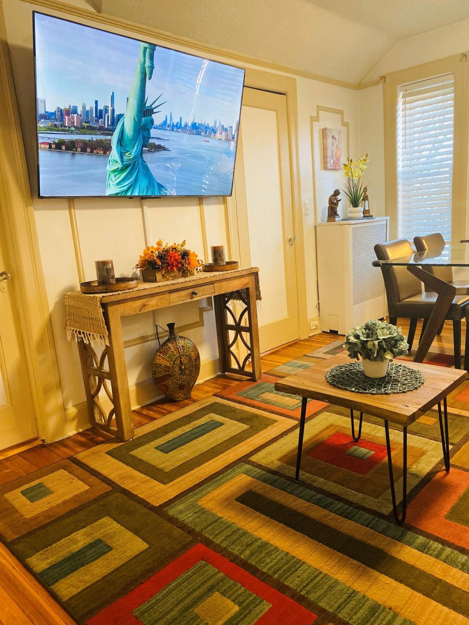 Nyc Cozy Private Bedroom With Free Parking & Near Subway - Business & Tourists นิวยอร์ก ภายนอก รูปภาพ