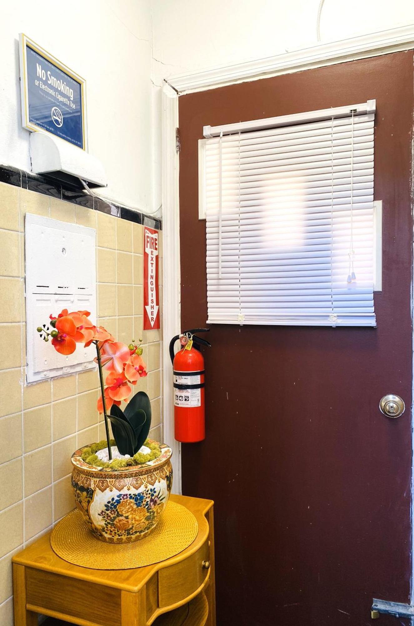 Nyc Cozy Private Bedroom With Free Parking & Near Subway - Business & Tourists นิวยอร์ก ภายนอก รูปภาพ